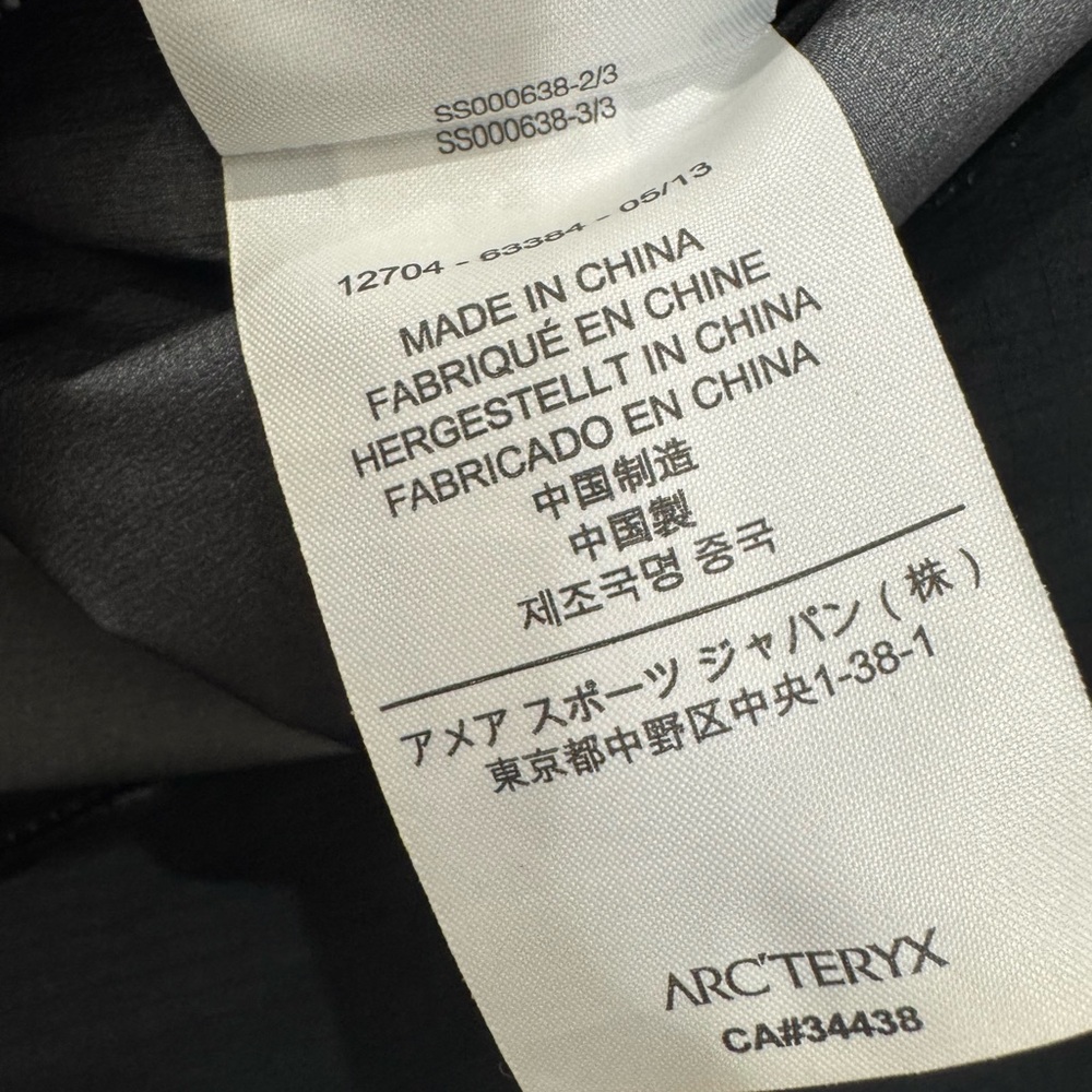 Arc'Teryx GoreTex Pro Shell Theta AR Black Jacket - Picture 11 of 11